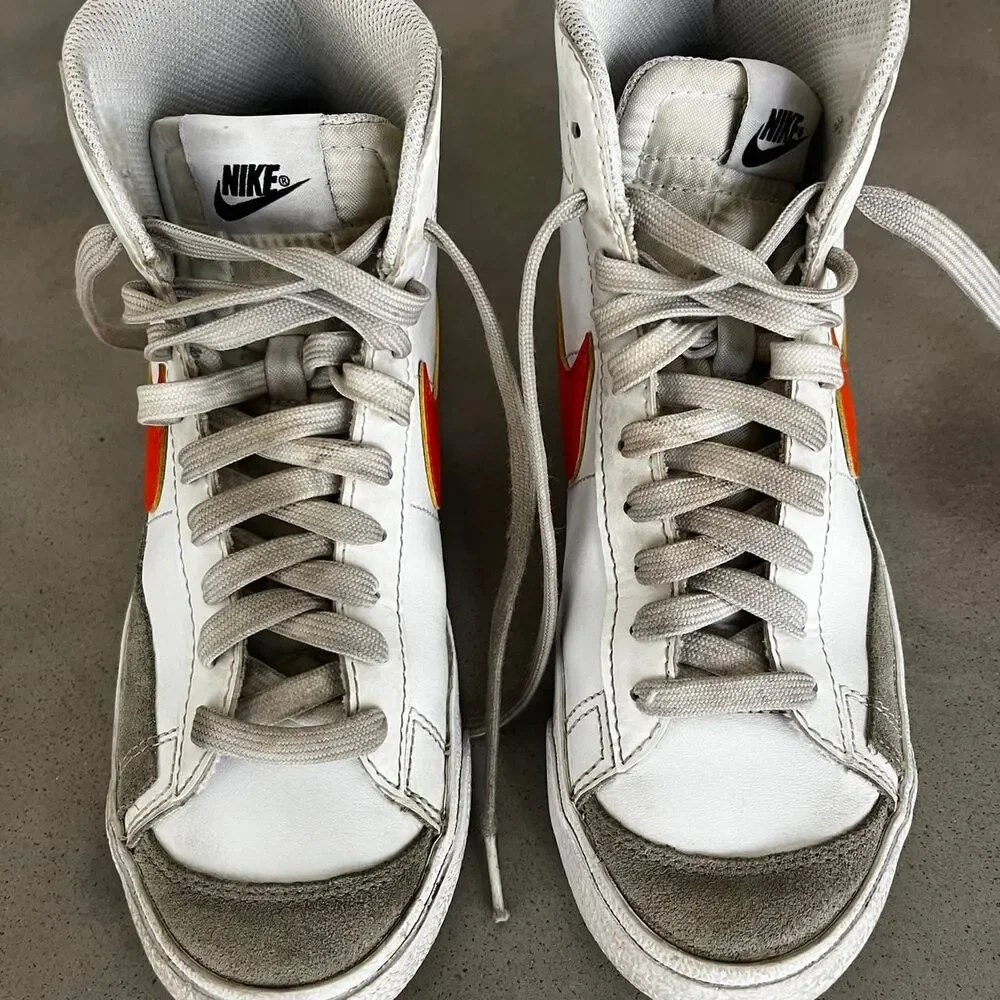 Nike Blazer Mid ’77 Vintage GS White Orange Youth 5.5Y Women’s 7